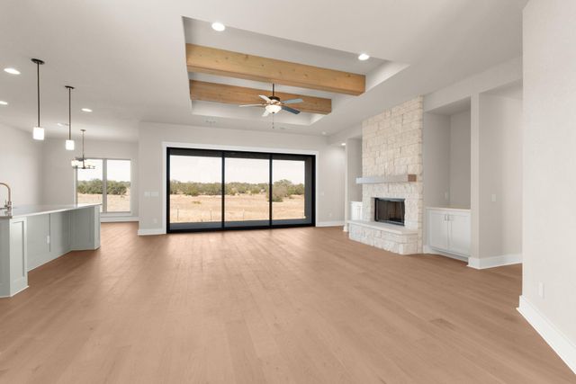 103 Buck Rabbit RD, Briggs, TX 78608