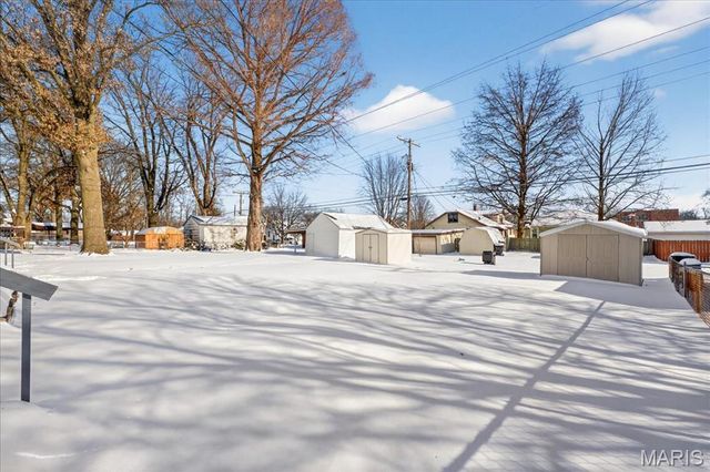 1406 N Church Street, Belleville, IL 62221