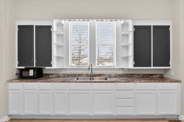 1406 N Church Street, Belleville, IL 62221