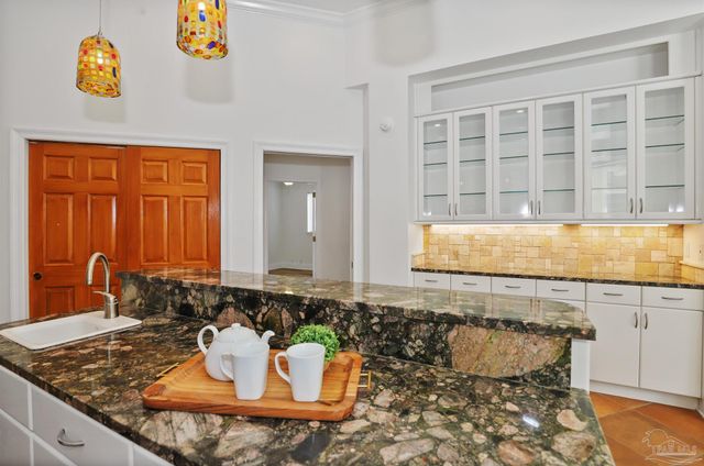 279 Plantation Hill Rd, Gulf Breeze, FL 32561