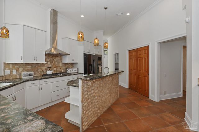 279 Plantation Hill Rd, Gulf Breeze, FL 32561