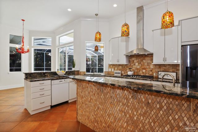 279 Plantation Hill Rd, Gulf Breeze, FL 32561