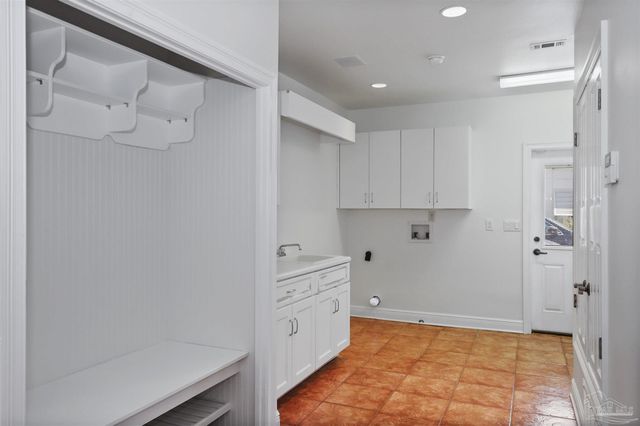 279 Plantation Hill Rd, Gulf Breeze, FL 32561