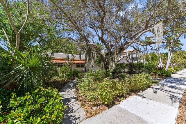 411 N Lakeside Drive, Lake Worth Beach, FL 33460