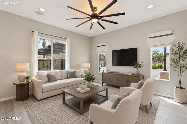 901 S Smith Road 1038, Tempe, AZ 85281