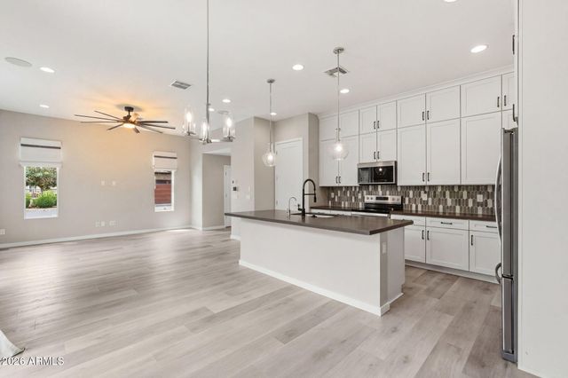 901 S Smith Road 1038, Tempe, AZ 85281