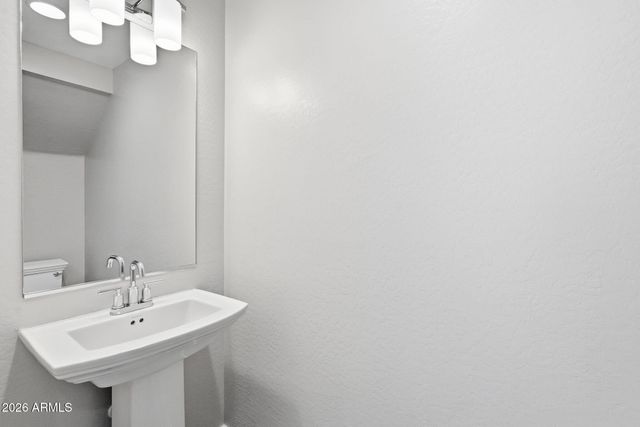 901 S Smith Road 1038, Tempe, AZ 85281