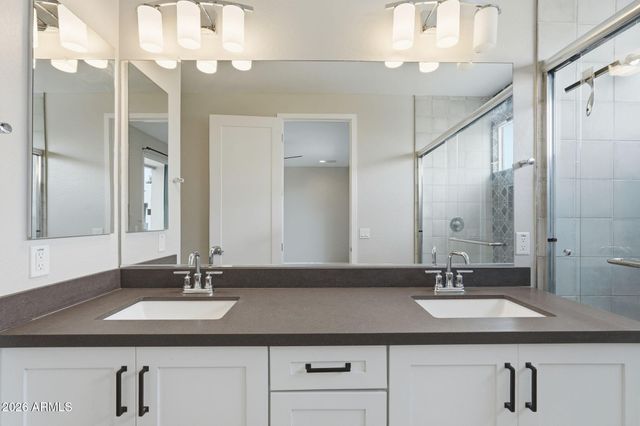 901 S Smith Road 1038, Tempe, AZ 85281