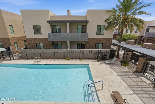 901 S Smith Road 1038, Tempe, AZ 85281