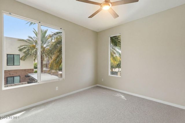 901 S Smith Road 1038, Tempe, AZ 85281