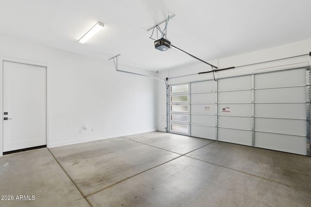901 S Smith Road 1038, Tempe, AZ 85281