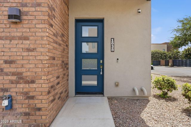 901 S Smith Road 1038, Tempe, AZ 85281