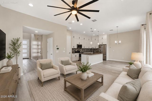 901 S Smith Road 1038, Tempe, AZ 85281