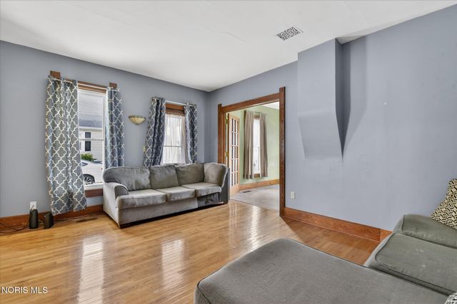 235 S Maple Street, Bowling Green, OH 43402