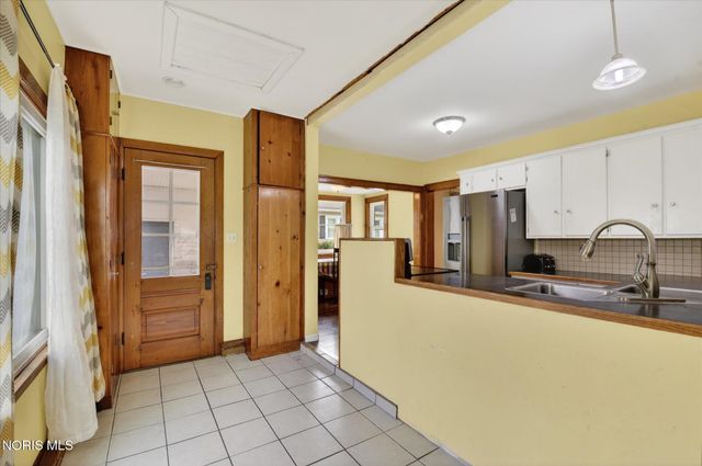 235 S Maple Street, Bowling Green, OH 43402