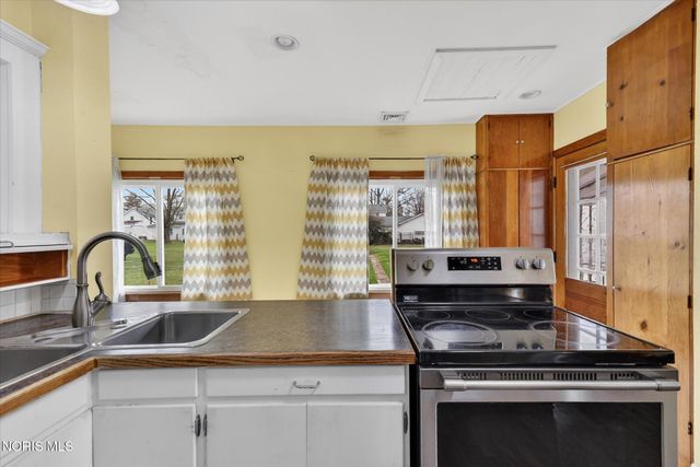 235 S Maple Street, Bowling Green, OH 43402