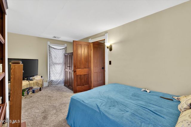 235 S Maple Street, Bowling Green, OH 43402