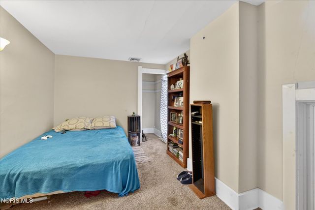 235 S Maple Street, Bowling Green, OH 43402