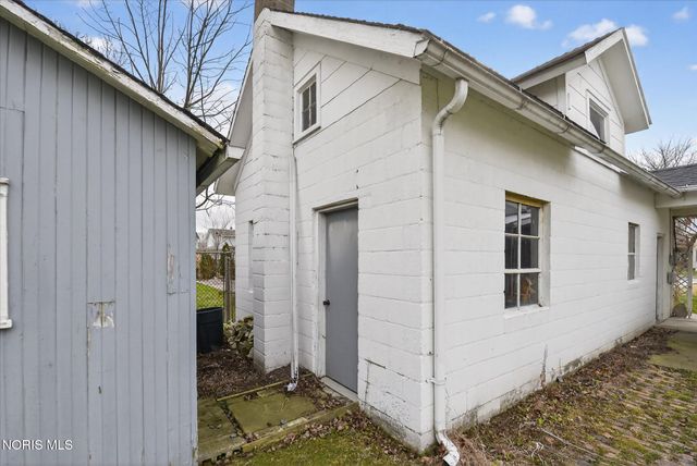 235 S Maple Street, Bowling Green, OH 43402