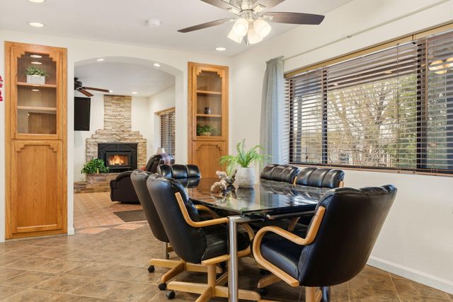 965 W Bosque Loop, Bosque Farms, NM 87068