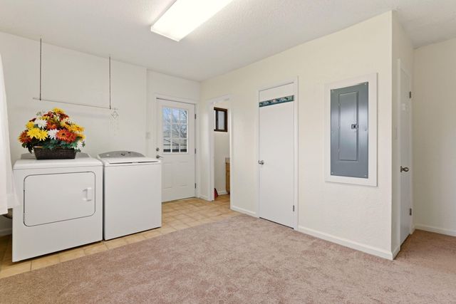 965 W Bosque Loop, Bosque Farms, NM 87068