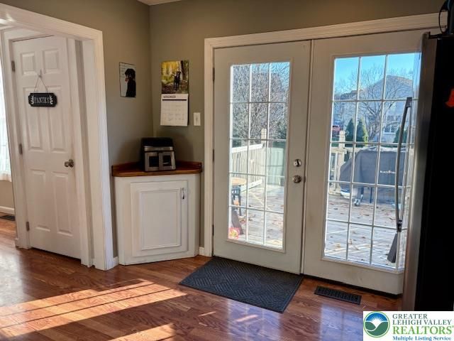 656 Honeysuckle Way, Pennsburg Boro, PA 18073