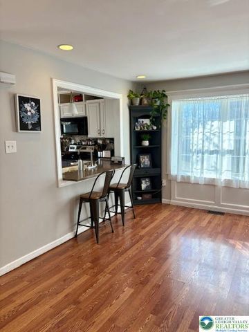 656 Honeysuckle Way, Pennsburg Boro, PA 18073