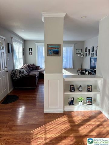 656 Honeysuckle Way, Pennsburg Boro, PA 18073