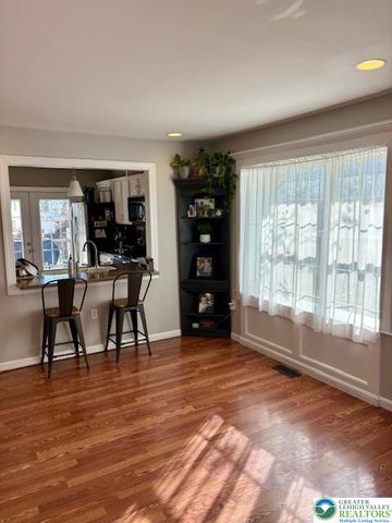 656 Honeysuckle Way, Pennsburg Boro, PA 18073