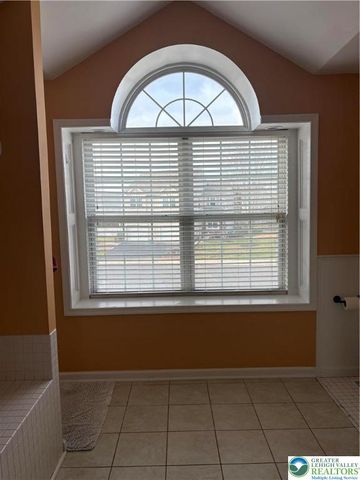 656 Honeysuckle Way, Pennsburg Boro, PA 18073