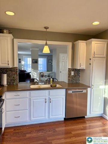 656 Honeysuckle Way, Pennsburg Boro, PA 18073