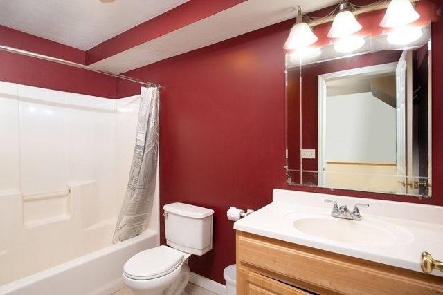 47 Alder Street 28, Waltham, MA 02453