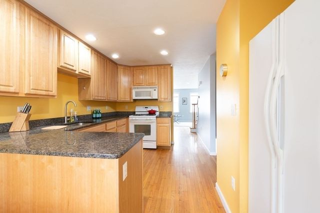 47 Alder Street 28, Waltham, MA 02453