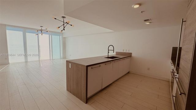 400 Sunny Isles Blvd 1906, Sunny Isles Beach, FL 33160