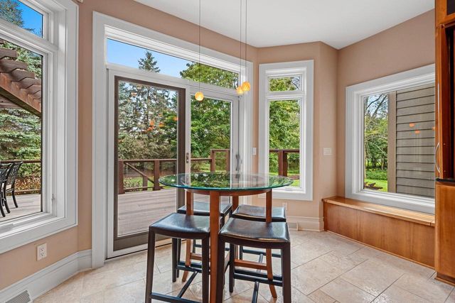 2101 Hunters Ridge COURT, Manitowoc, WI 54220