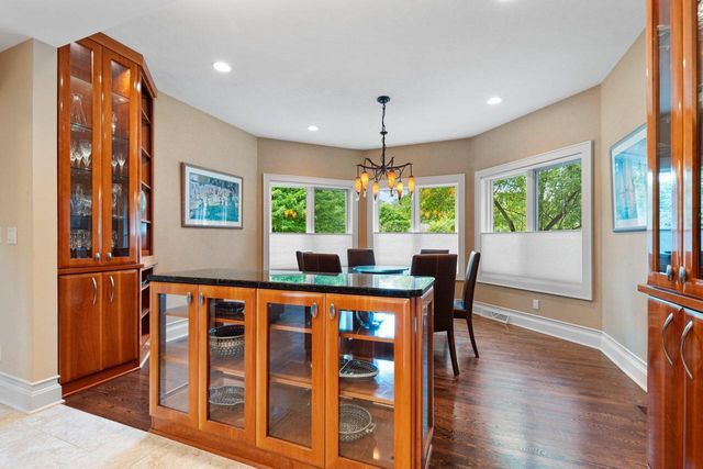 2101 Hunters Ridge COURT, Manitowoc, WI 54220