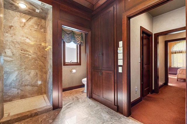 2101 Hunters Ridge COURT, Manitowoc, WI 54220