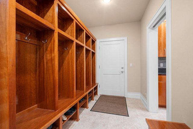 2101 Hunters Ridge COURT, Manitowoc, WI 54220