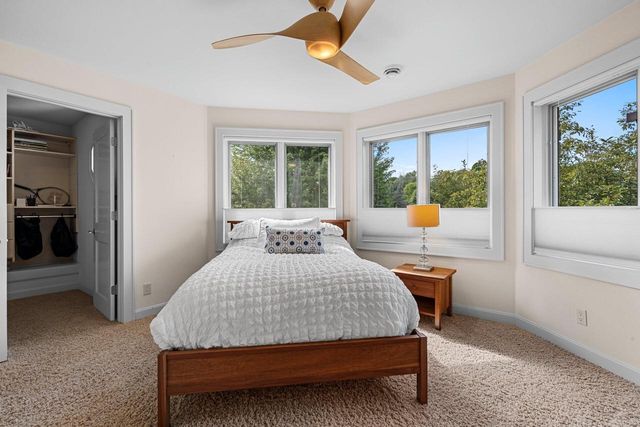 2101 Hunters Ridge COURT, Manitowoc, WI 54220