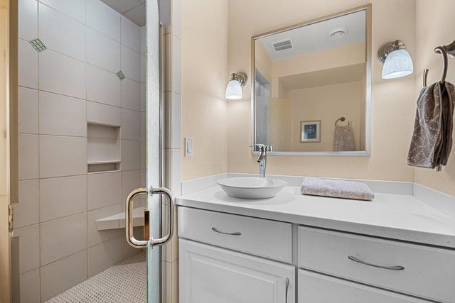 2101 Hunters Ridge COURT, Manitowoc, WI 54220