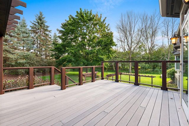 2101 Hunters Ridge COURT, Manitowoc, WI 54220