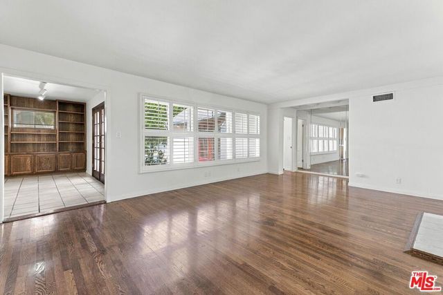 4841 Mammoth Avenue, Sherman Oaks, CA 91423