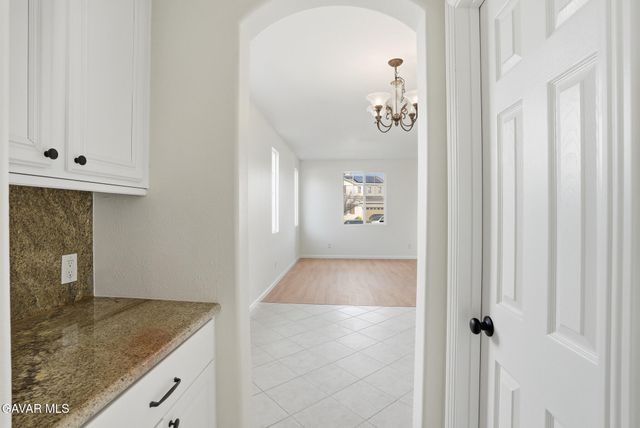 2134 Shellbark Court, Palmdale, CA 93551