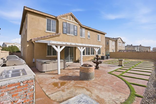 2134 Shellbark Court, Palmdale, CA 93551