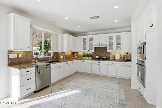 2134 Shellbark Court, Palmdale, CA 93551