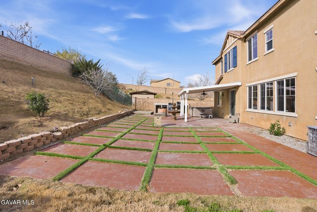 2134 Shellbark Court, Palmdale, CA 93551