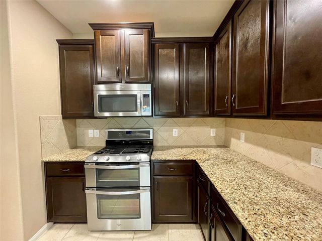 2035 Borthwick Lane, Conroe, TX 77301