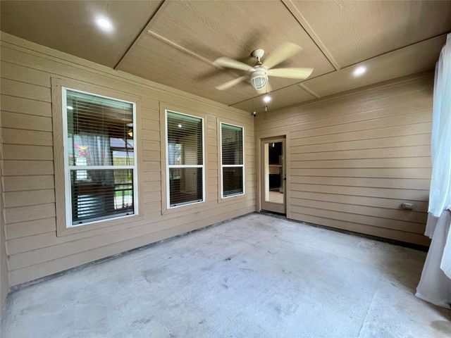 2035 Borthwick Lane, Conroe, TX 77301