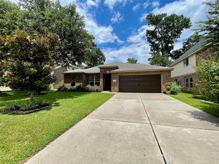 2035 Borthwick Lane, Conroe, TX 77301