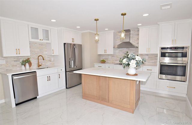 4195 Florence Road, Bethpage, NY 11714